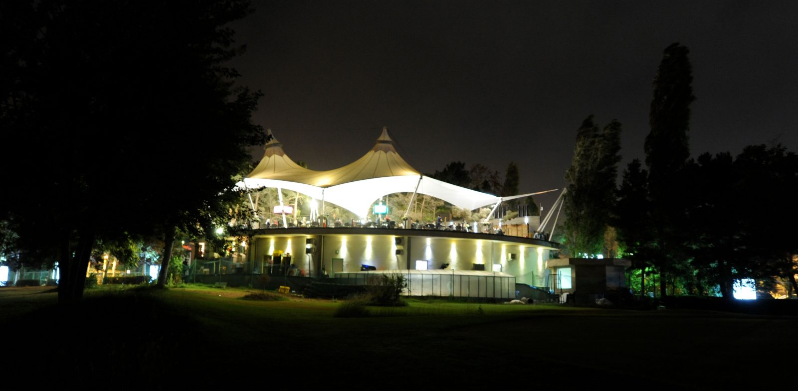Enghelab Sports Complex Food Court - gallery image1